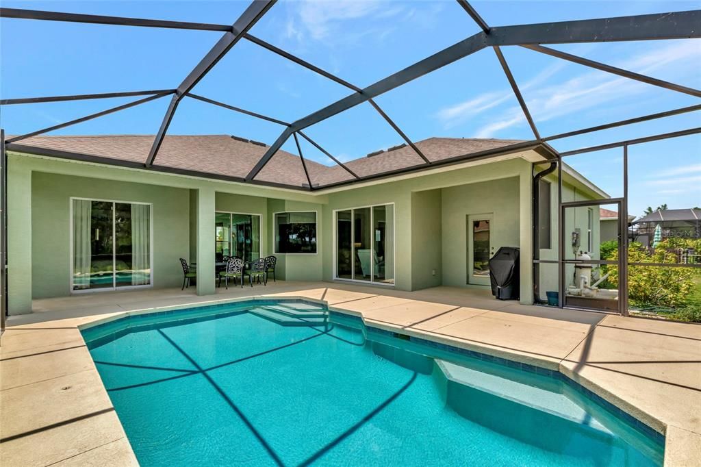 Active With Contract: $549,500 (4 beds, 3 baths, 2470 Square Feet)