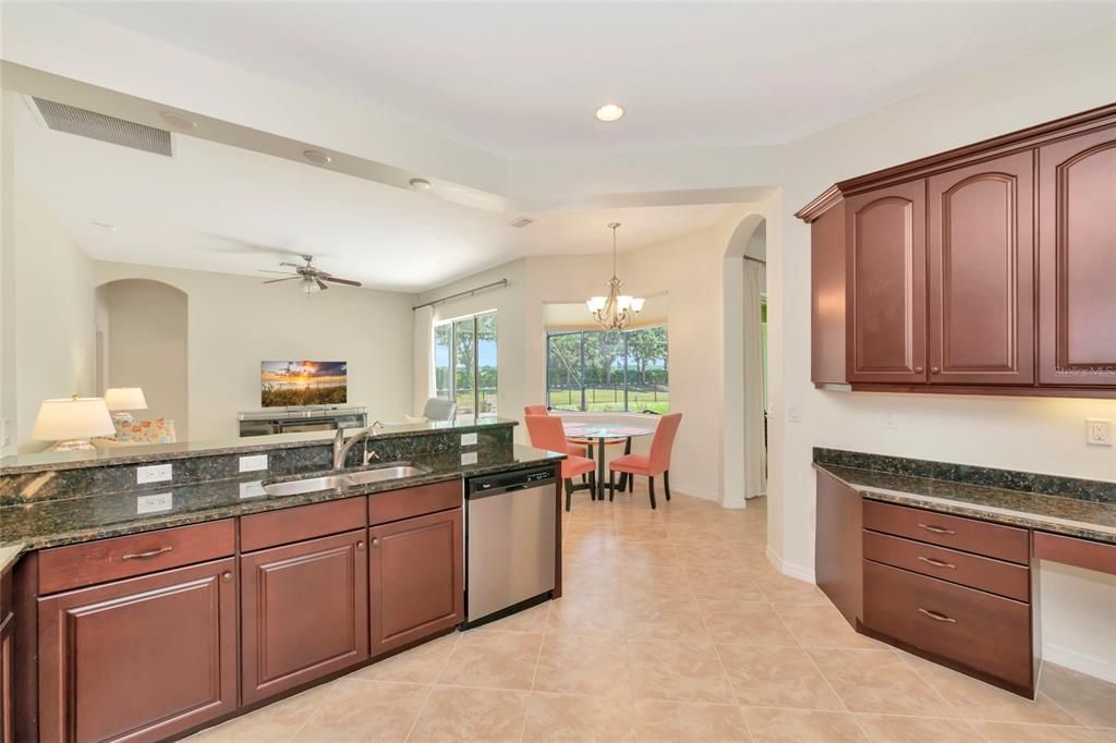 Active With Contract: $549,500 (4 beds, 3 baths, 2470 Square Feet)