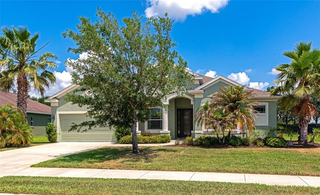 Active With Contract: $549,500 (4 beds, 3 baths, 2470 Square Feet)
