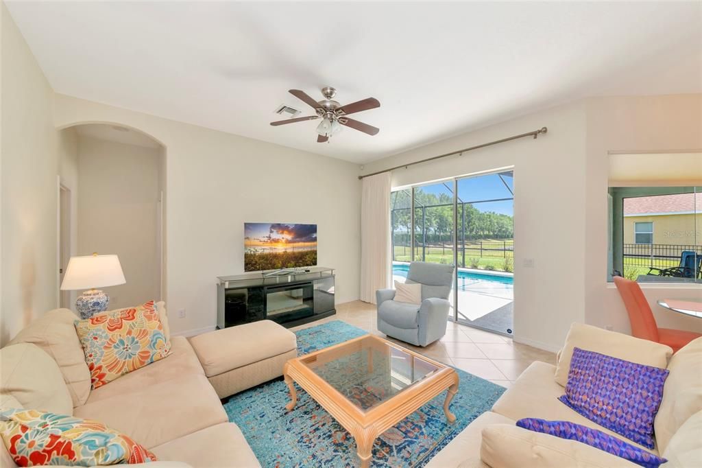 Active With Contract: $549,500 (4 beds, 3 baths, 2470 Square Feet)