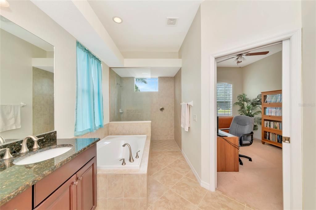 Active With Contract: $549,500 (4 beds, 3 baths, 2470 Square Feet)