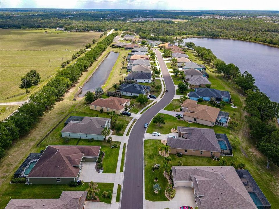 Active With Contract: $549,500 (4 beds, 3 baths, 2470 Square Feet)
