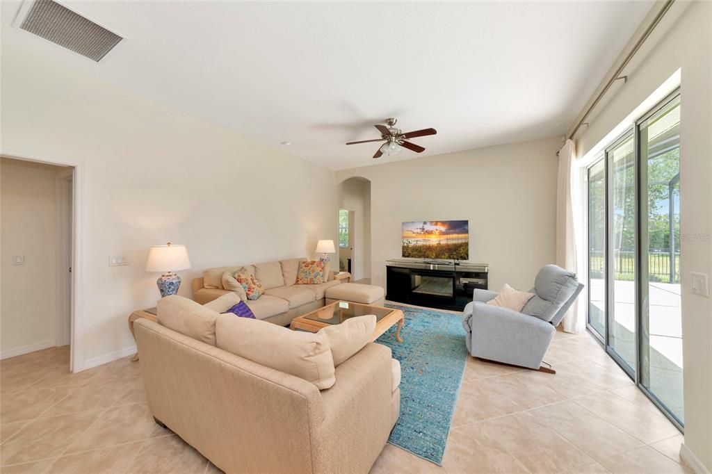 Active With Contract: $549,500 (4 beds, 3 baths, 2470 Square Feet)