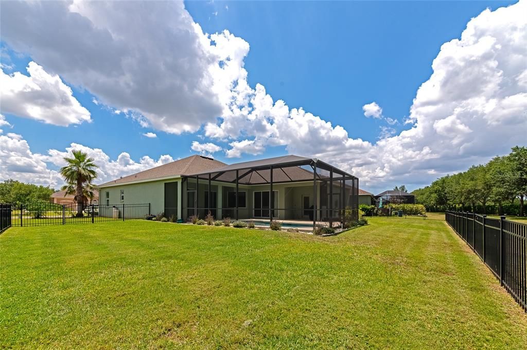 Active With Contract: $549,500 (4 beds, 3 baths, 2470 Square Feet)