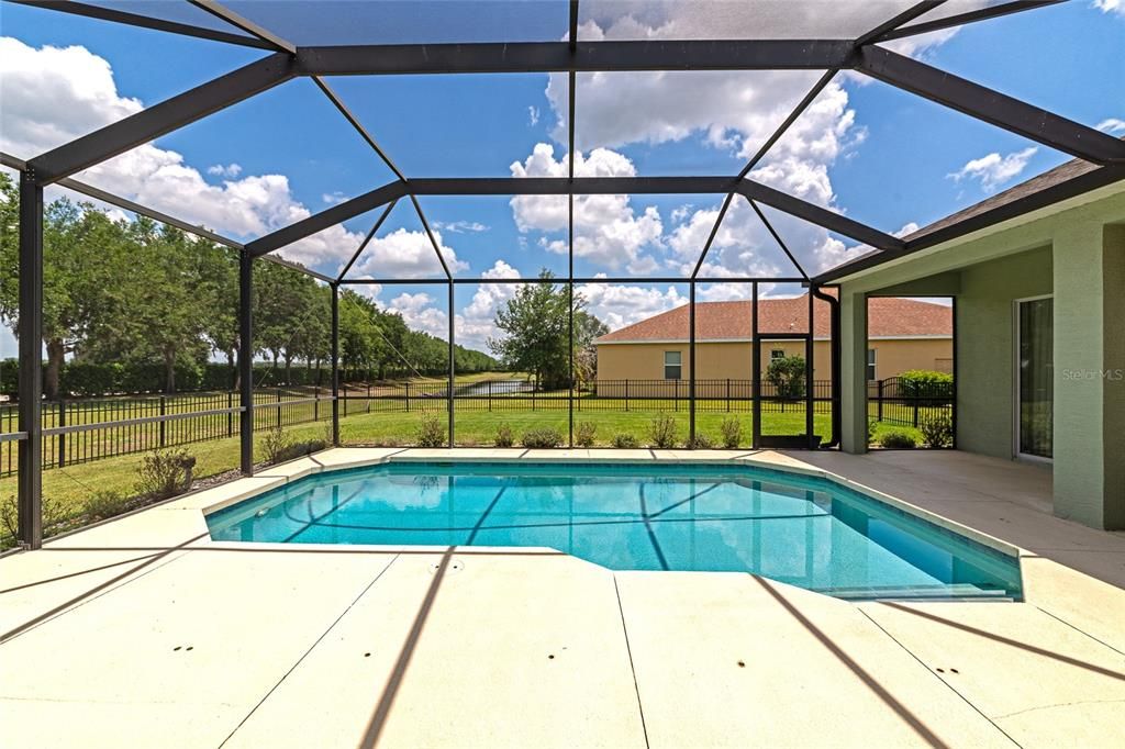 Active With Contract: $549,500 (4 beds, 3 baths, 2470 Square Feet)