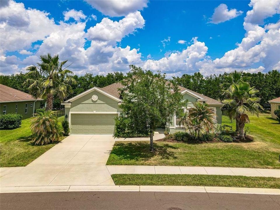 Active With Contract: $549,500 (4 beds, 3 baths, 2470 Square Feet)