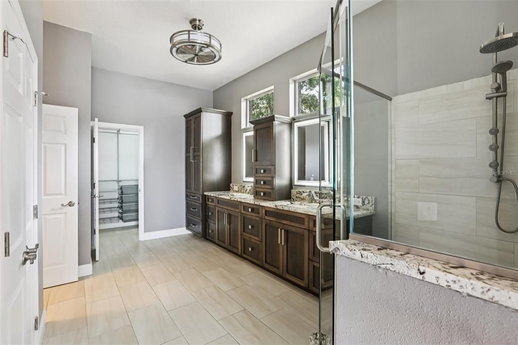 For Sale: $970,000 (5 beds, 4 baths, 3359 Square Feet)