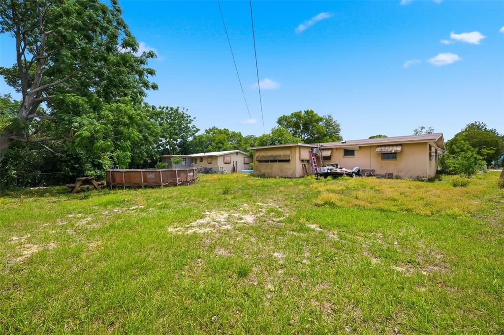 For Sale: $125,000 (2 beds, 1 baths, 864 Square Feet)