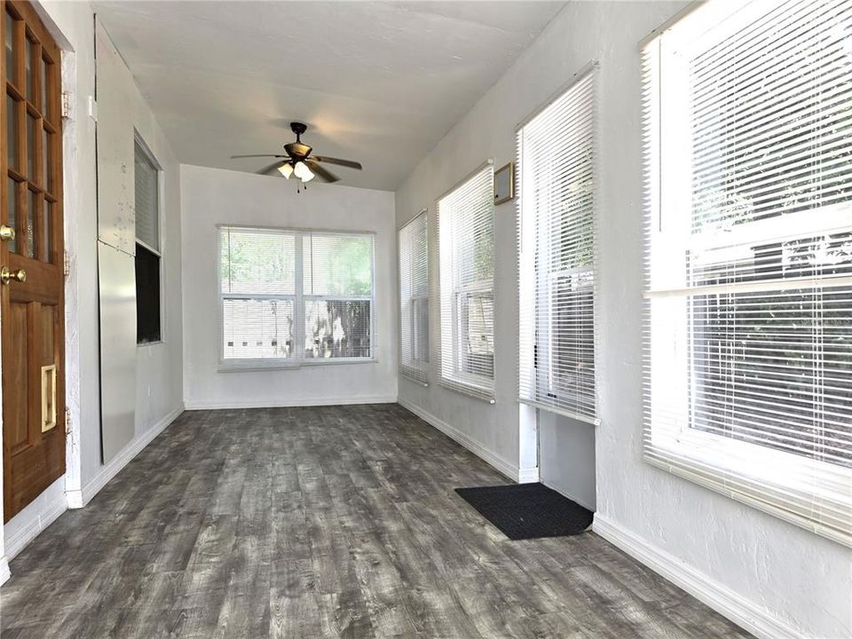 For Sale: $340,000 (3 beds, 2 baths, 1495 Square Feet)