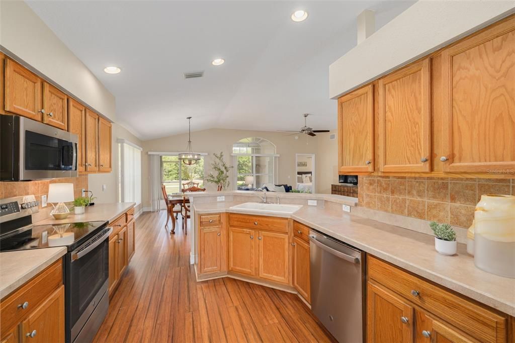 Active With Contract: $365,000 (3 beds, 2 baths, 1793 Square Feet)