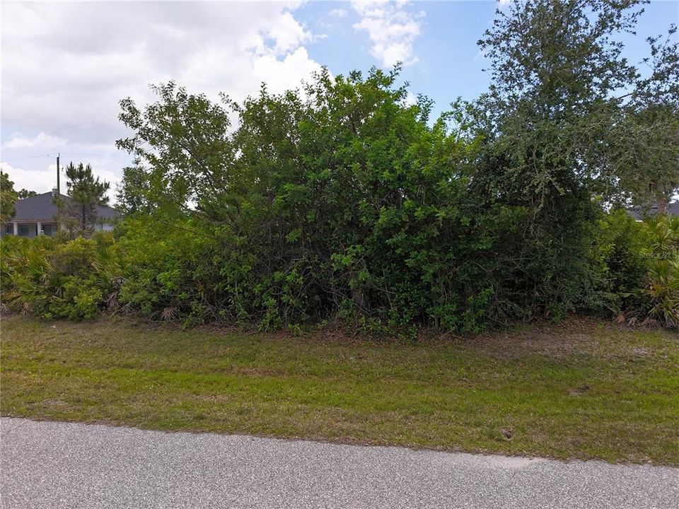 Activo con contrato: $20,000 (0.23 acres)