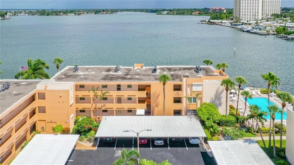 For Sale: $185,000 (1 beds, 1 baths, 765 Square Feet)