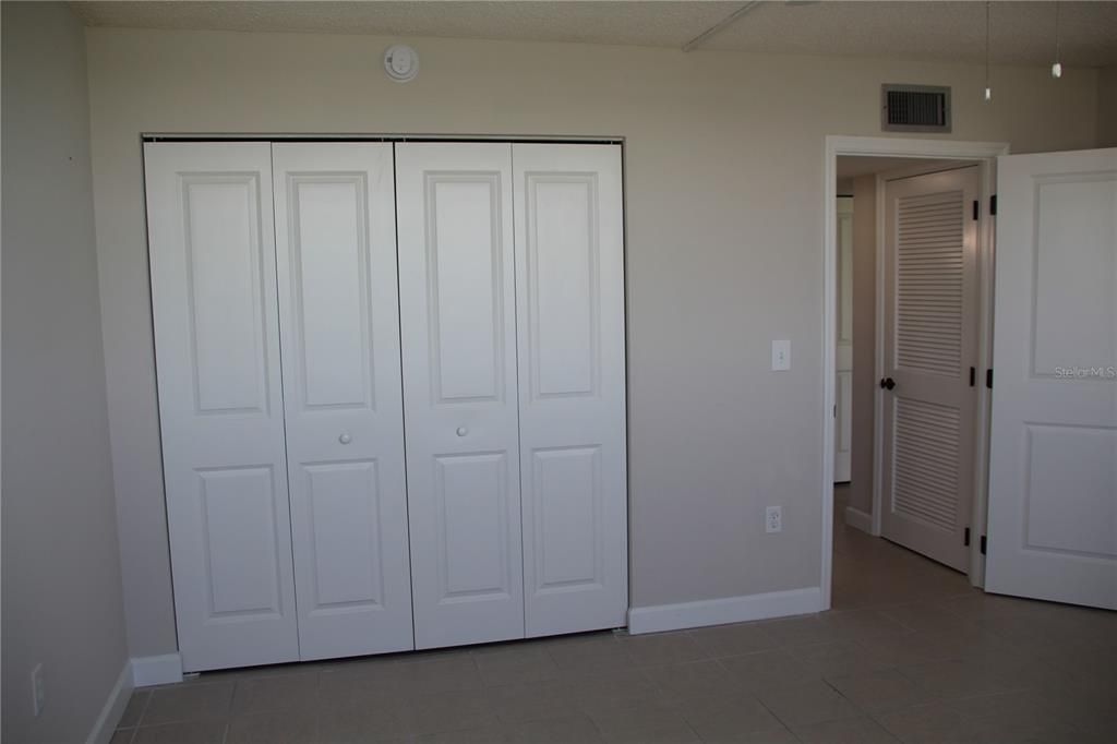 For Sale: $185,000 (1 beds, 1 baths, 765 Square Feet)