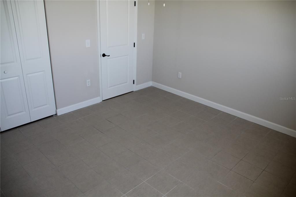 For Sale: $185,000 (1 beds, 1 baths, 765 Square Feet)