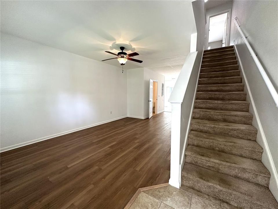 For Rent: $1,700 (2 beds, 2 baths, 1216 Square Feet)