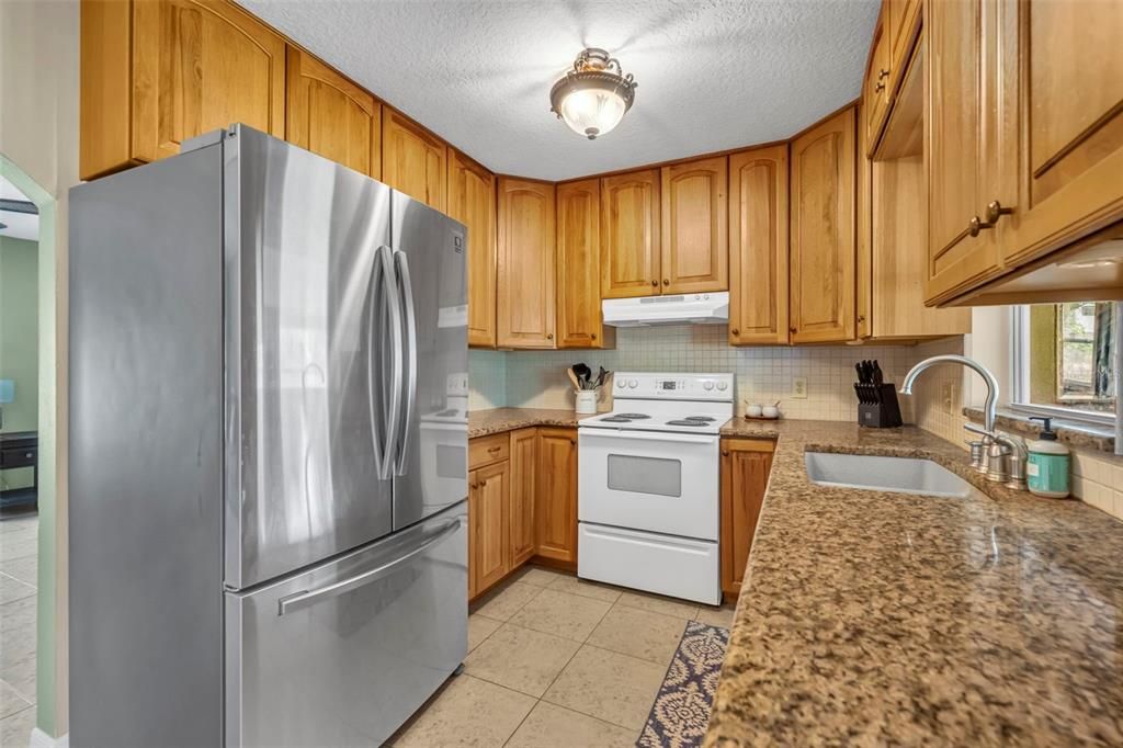 For Sale: $695,000 (3 beds, 2 baths, 1250 Square Feet)