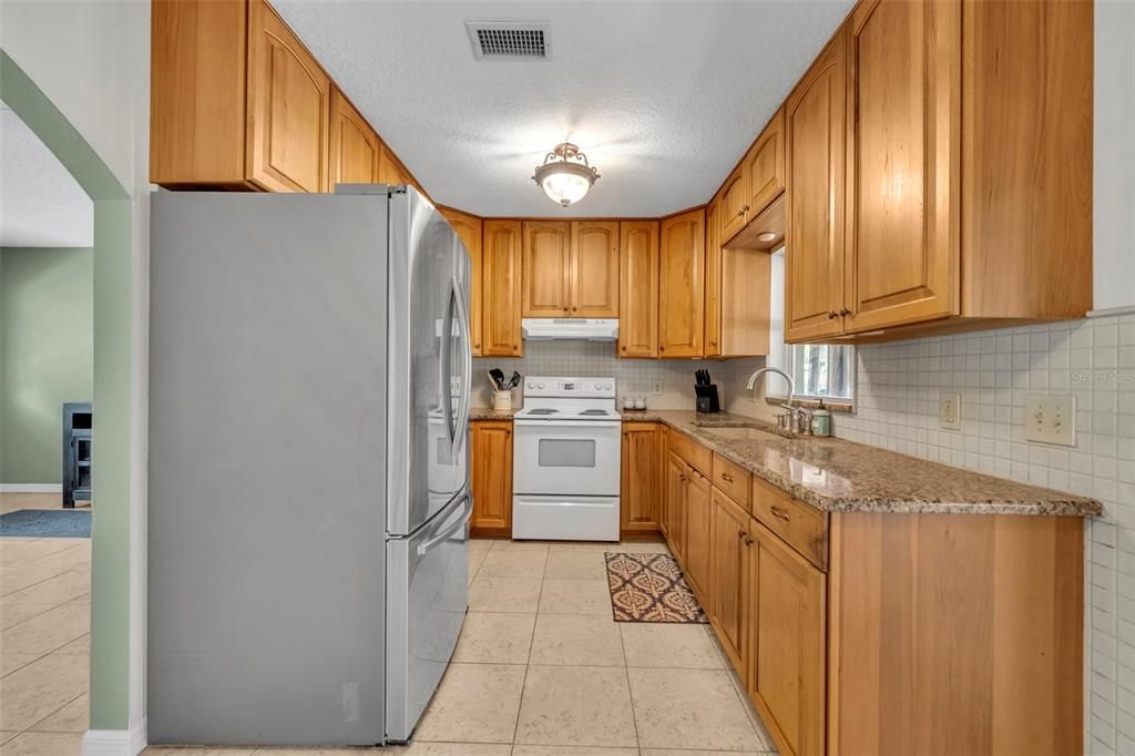 For Sale: $695,000 (3 beds, 2 baths, 1250 Square Feet)