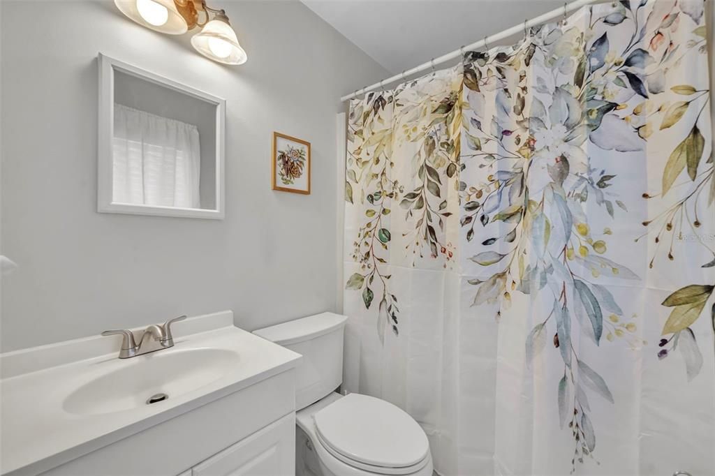 For Sale: $695,000 (3 beds, 2 baths, 1250 Square Feet)
