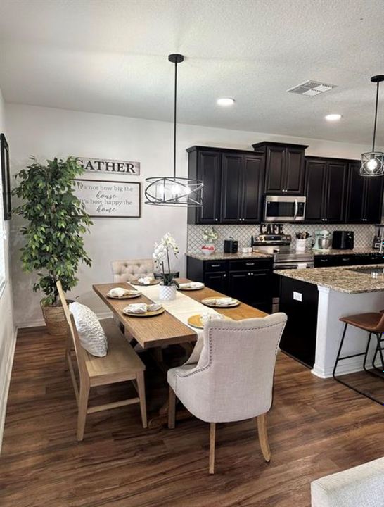 For Rent: $3,500 (4 beds, 3 baths, 2600 Square Feet)