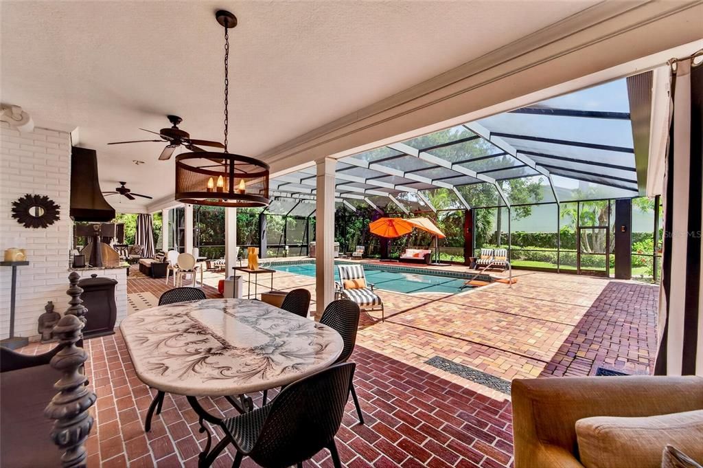 For Sale: $2,700,000 (4 beds, 5 baths, 4754 Square Feet)