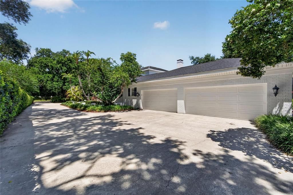 For Sale: $2,700,000 (4 beds, 5 baths, 4754 Square Feet)