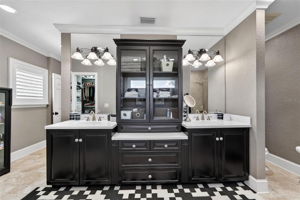 For Sale: $2,700,000 (4 beds, 5 baths, 4754 Square Feet)
