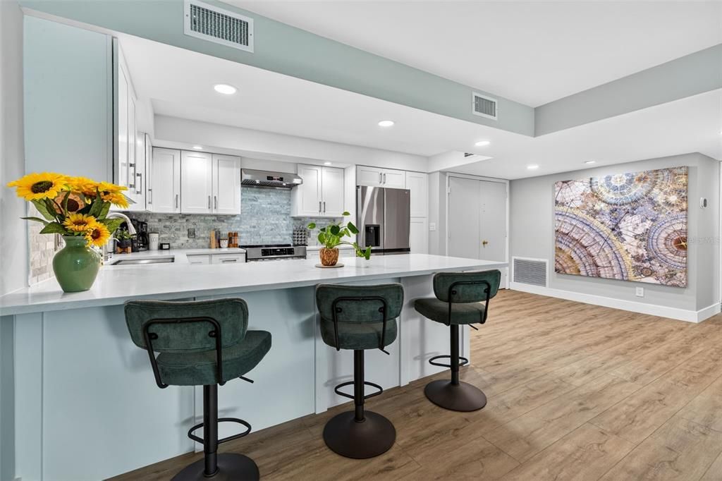 For Sale: $869,000 (3 beds, 3 baths, 2325 Square Feet)