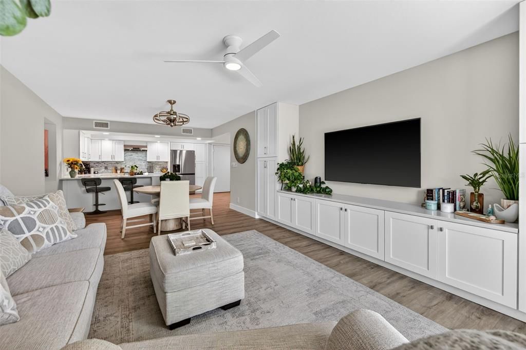 For Sale: $869,000 (3 beds, 3 baths, 2325 Square Feet)