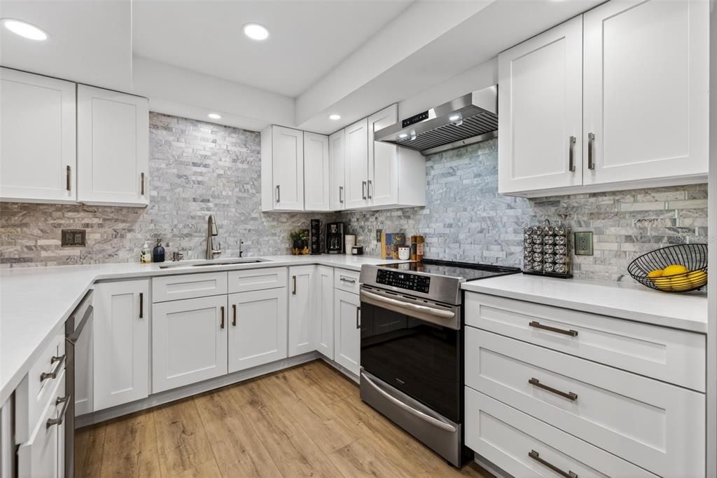 For Sale: $869,000 (3 beds, 3 baths, 2325 Square Feet)