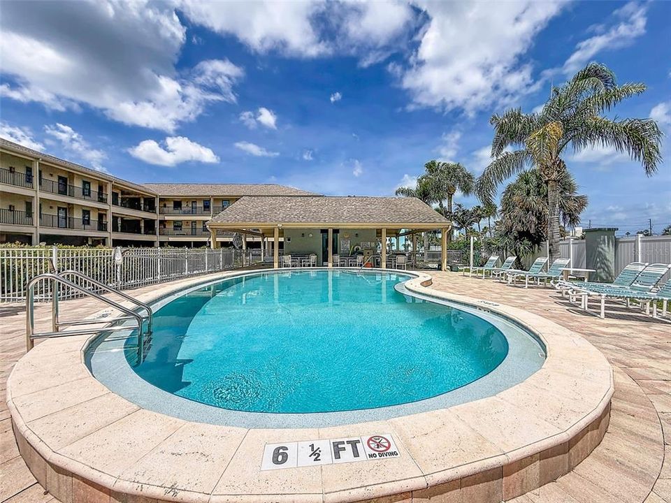 En Venta: $299,888 (2 camas, 2 baños, 928 Pies cuadrados)