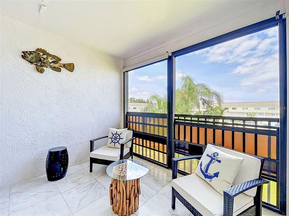 En Venta: $299,888 (2 camas, 2 baños, 928 Pies cuadrados)