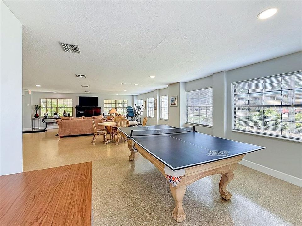 En Venta: $299,888 (2 camas, 2 baños, 928 Pies cuadrados)