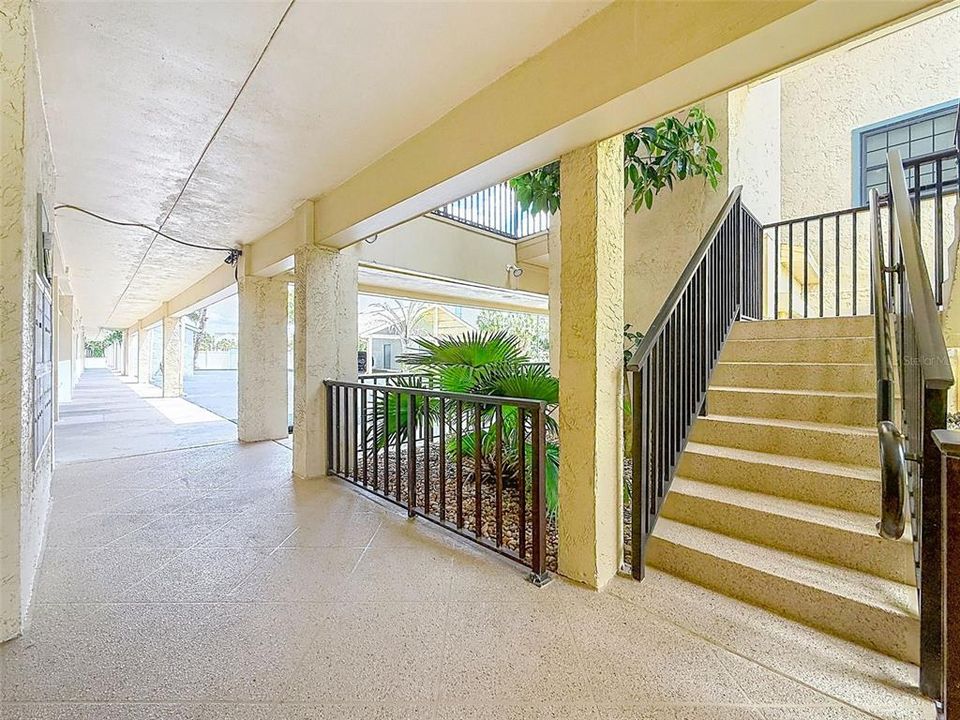 En Venta: $299,888 (2 camas, 2 baños, 928 Pies cuadrados)