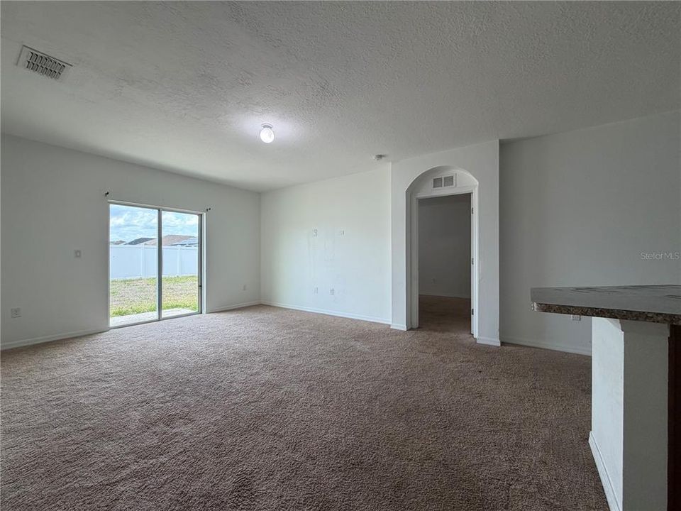 En Venta: $245,000 (3 camas, 2 baños, 1592 Pies cuadrados)