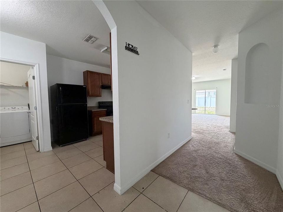 En Venta: $245,000 (3 camas, 2 baños, 1592 Pies cuadrados)