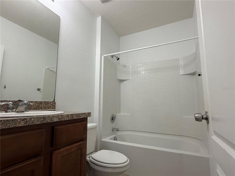 En Venta: $245,000 (3 camas, 2 baños, 1592 Pies cuadrados)