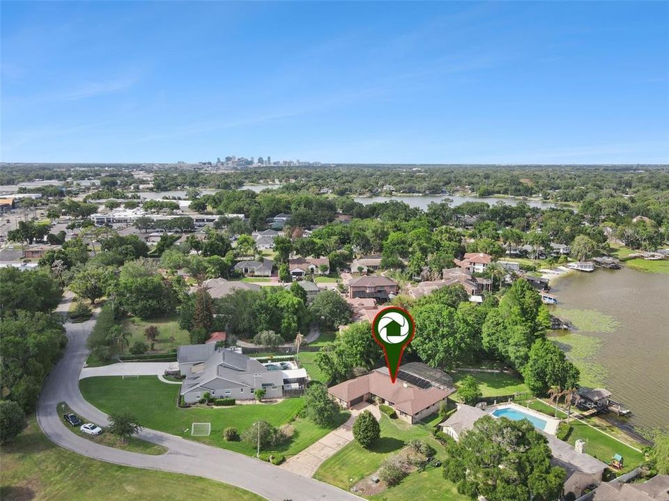 For Sale: $1,100,000 (4 beds, 2 baths, 2426 Square Feet)