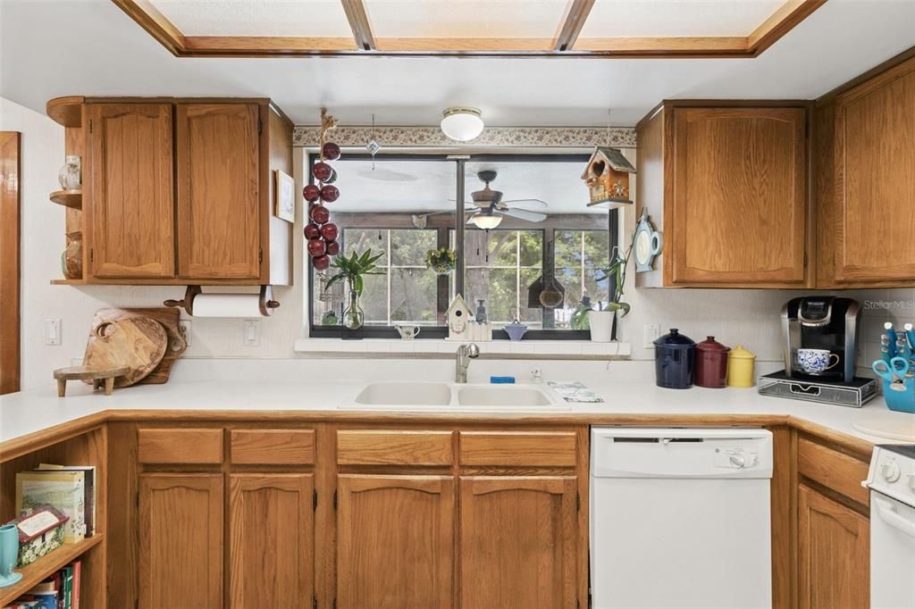 For Sale: $1,100,000 (4 beds, 2 baths, 2426 Square Feet)
