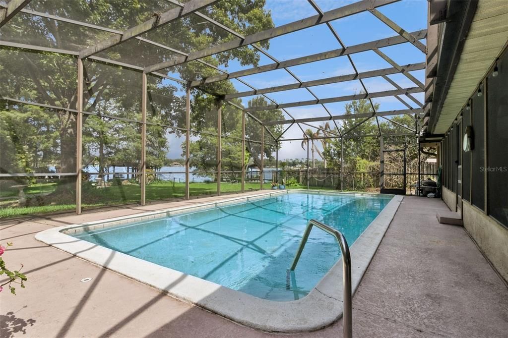 For Sale: $1,100,000 (4 beds, 2 baths, 2426 Square Feet)