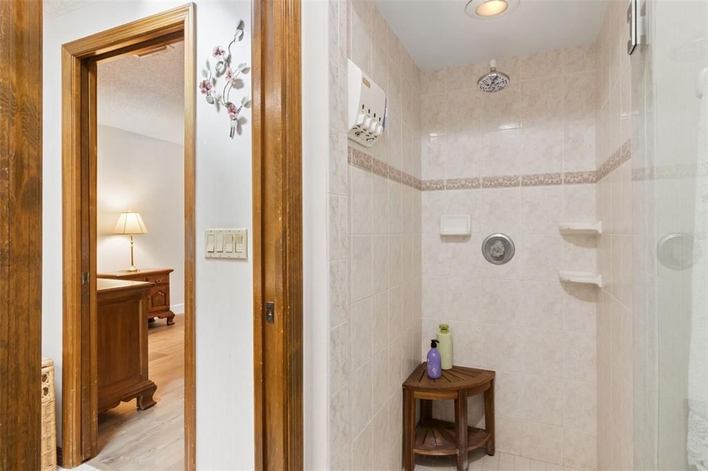 For Sale: $1,100,000 (4 beds, 2 baths, 2426 Square Feet)
