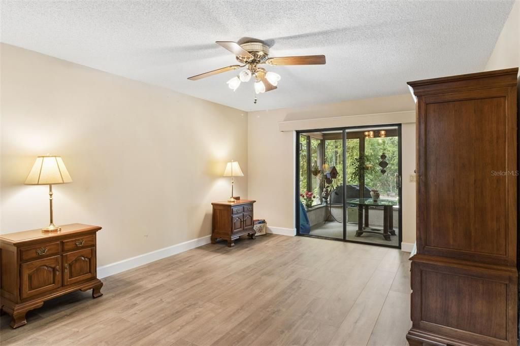 For Sale: $1,100,000 (4 beds, 2 baths, 2426 Square Feet)