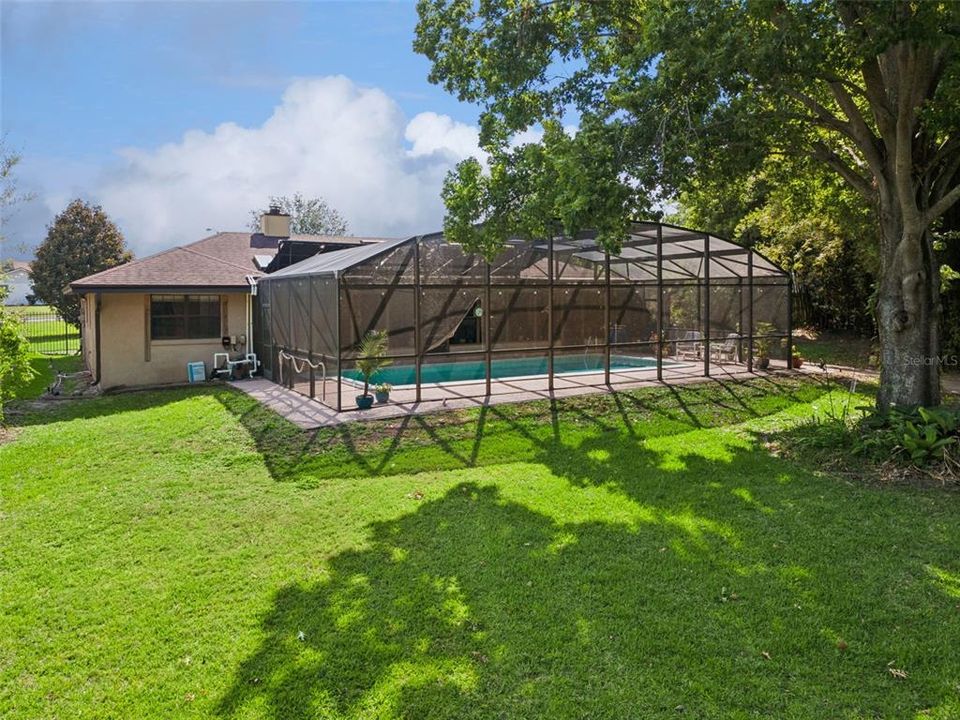 For Sale: $1,100,000 (4 beds, 2 baths, 2426 Square Feet)