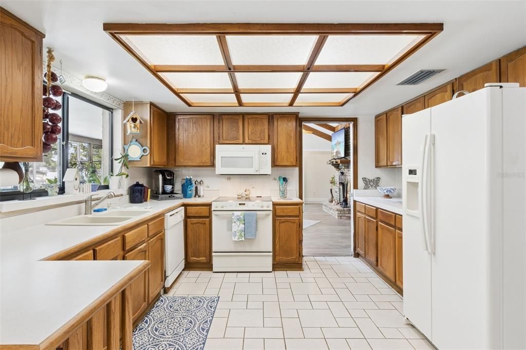 For Sale: $1,100,000 (4 beds, 2 baths, 2426 Square Feet)