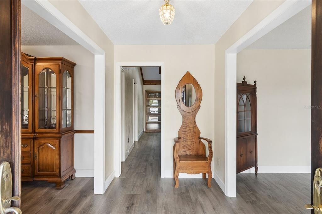 For Sale: $1,100,000 (4 beds, 2 baths, 2426 Square Feet)