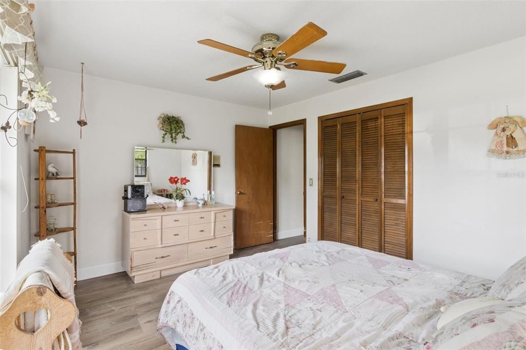 For Sale: $1,100,000 (4 beds, 2 baths, 2426 Square Feet)