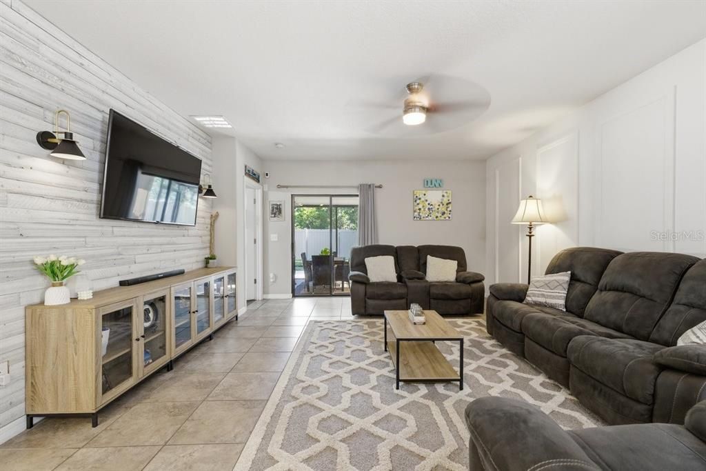 Active With Contract: $374,900 (5 beds, 2 baths, 2415 Square Feet)
