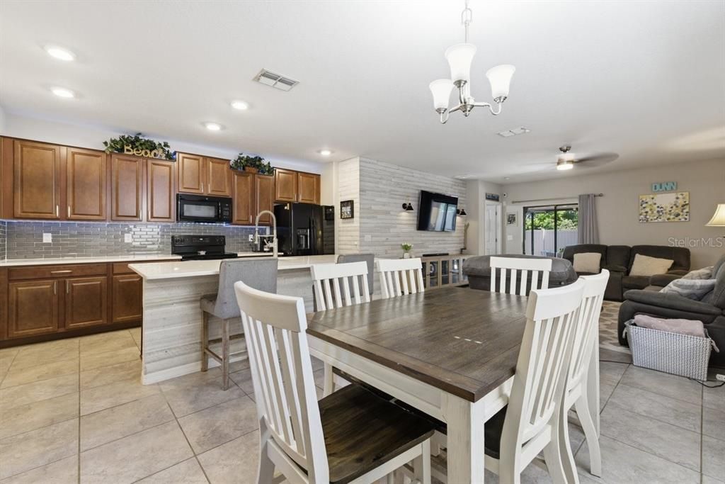 Active With Contract: $374,900 (5 beds, 2 baths, 2415 Square Feet)
