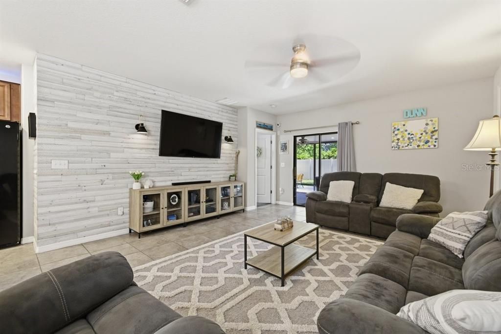 Active With Contract: $374,900 (5 beds, 2 baths, 2415 Square Feet)