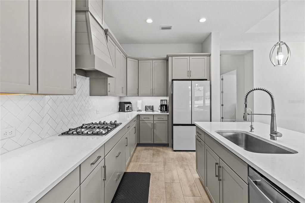 For Sale: $599,900 (4 beds, 3 baths, 2245 Square Feet)