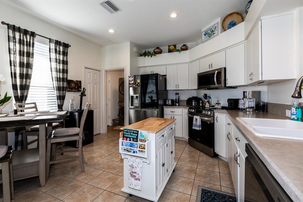 Activo con contrato: $299,900 (3 camas, 2 baños, 1490 Pies cuadrados)